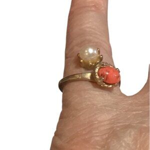 Vintage Gold-Tone Adjustable Ring With Faux Coral & Pearl Stones